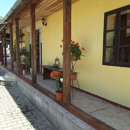 Ibolya Apartman Apartment Kano Luaran gambar